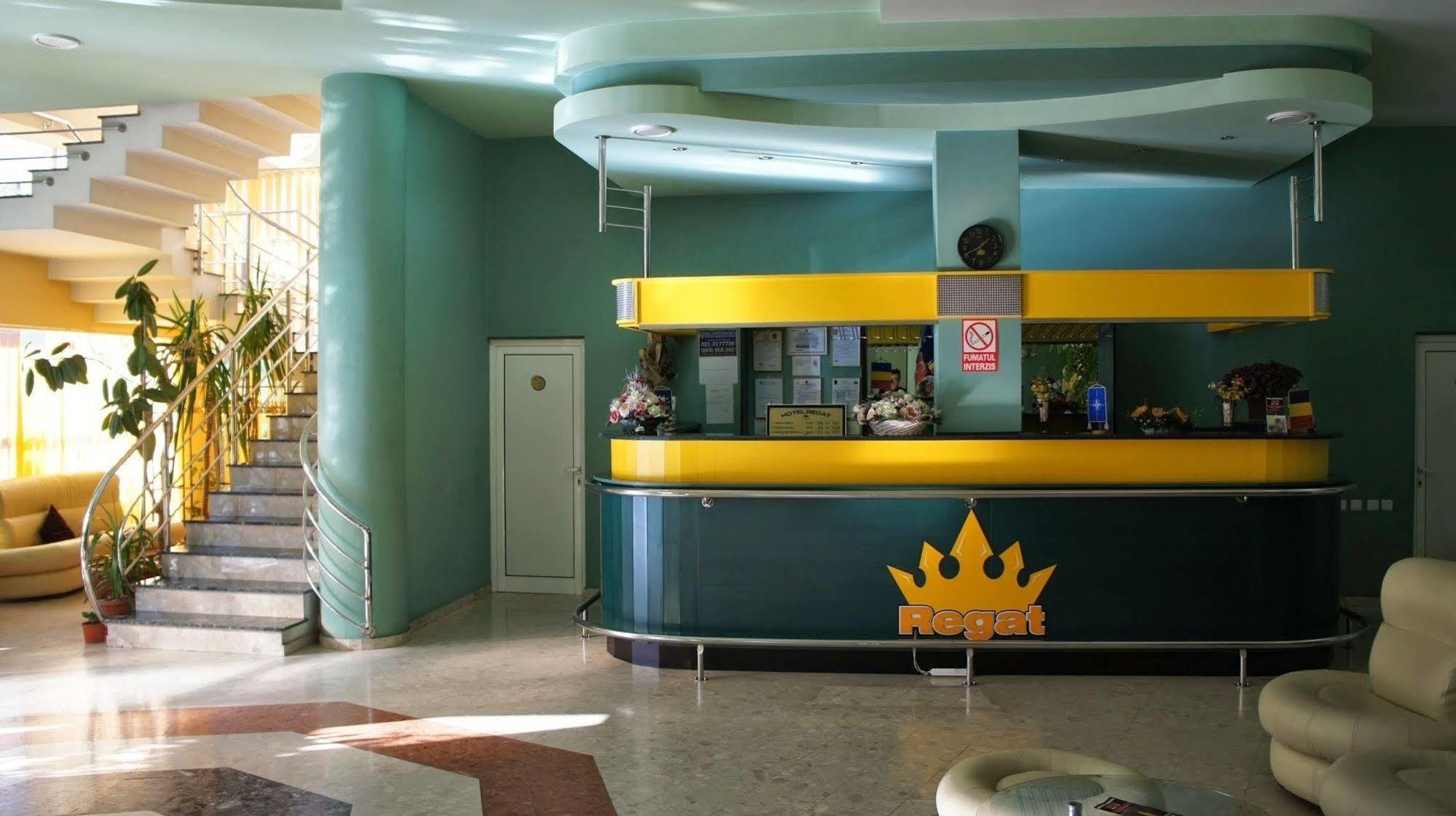 Hotel Regat Piteşti Buitenkant foto